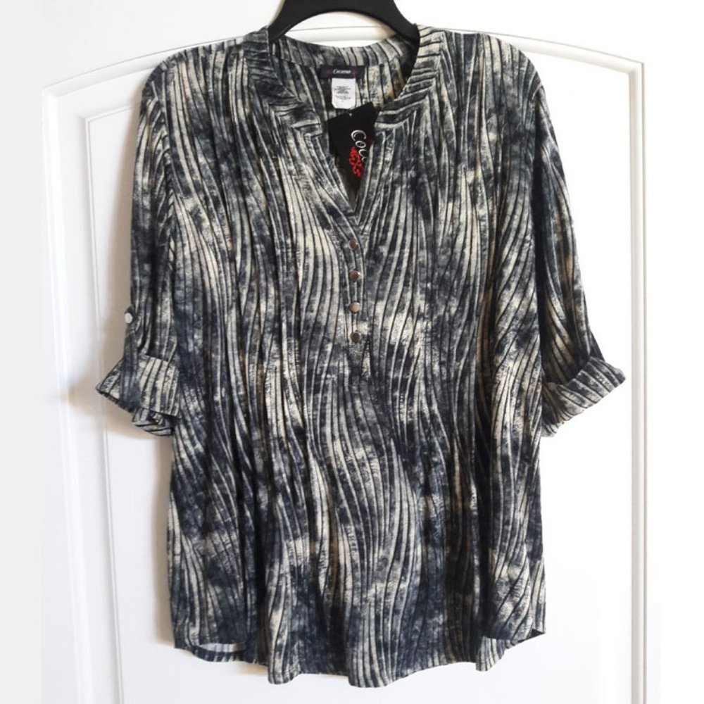 Cocomo top with ivory & black stripe pattern